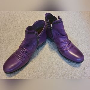 NEW Miz Mooz "Luna" Boots (sz 8) in Purple